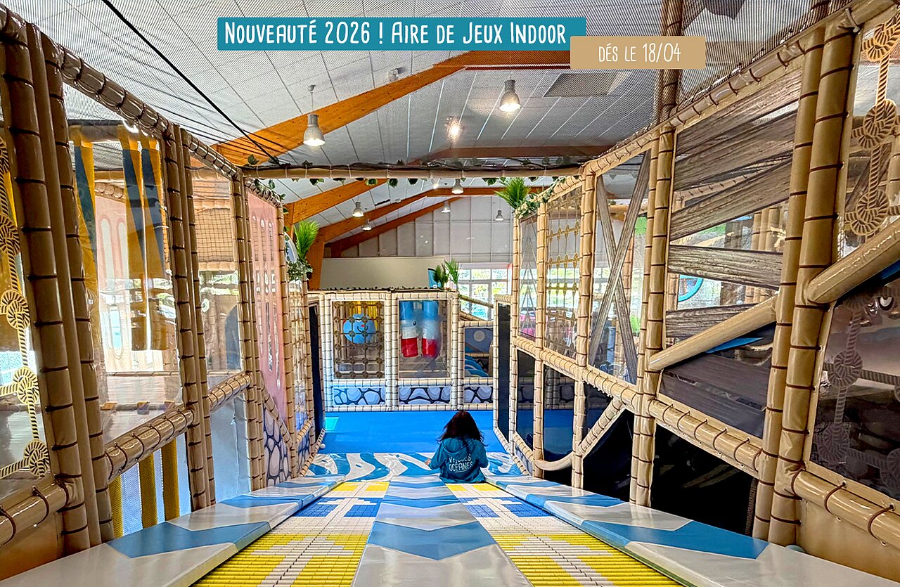 Zona de juegos interior en el camping VAGUES OCEANES Grosses Pierres en Saint-Georges-d'Ol�ron.
