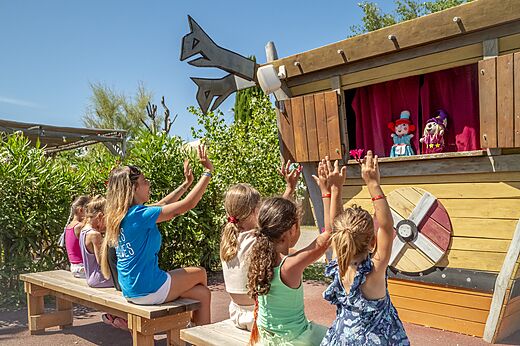 Espectáculo de marionetas para niños con animador en camping VAGUES OCEANES Hamacs Fleury (11).