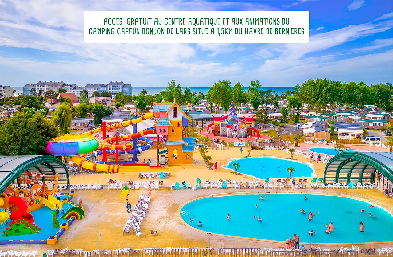 Toboganes acu�ticos, piscinas exteriores en el camping CLICOCHIC Havre de Berni�res (14).