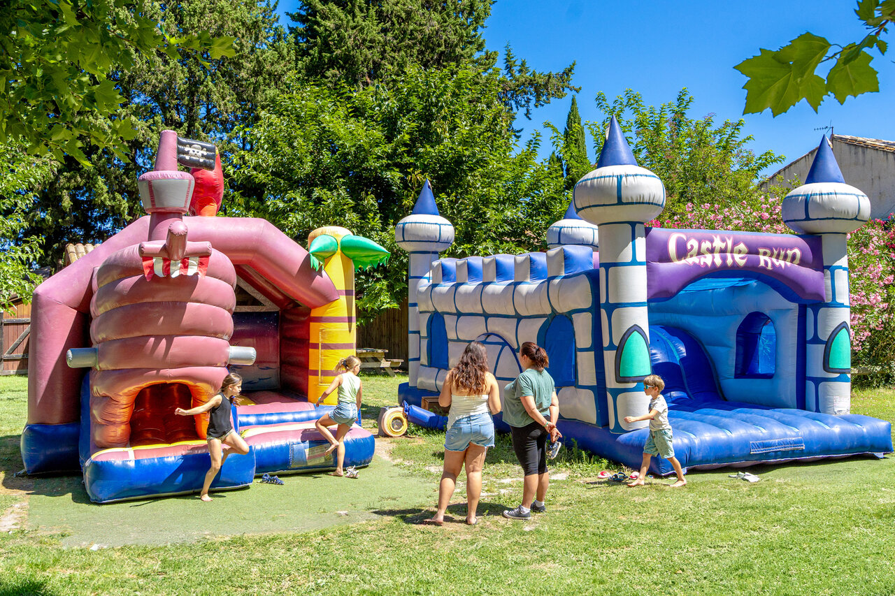 Castillos hinchables y juegos infantiles en CAPFUN Jantou, LE THOR (84).