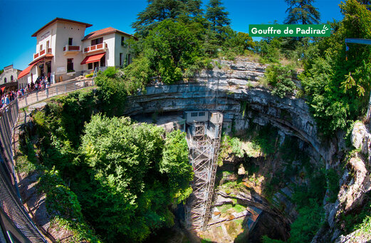 Gouffre de Padirac, maravilla natural con ascensor, para visitar cerca del camping.