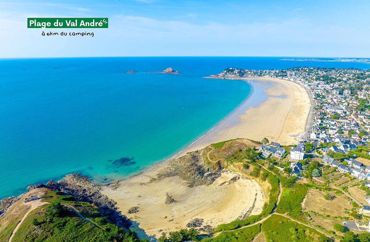 Plage du Val Andr�, grande plage de sable fin pr�s d'Erquy.
