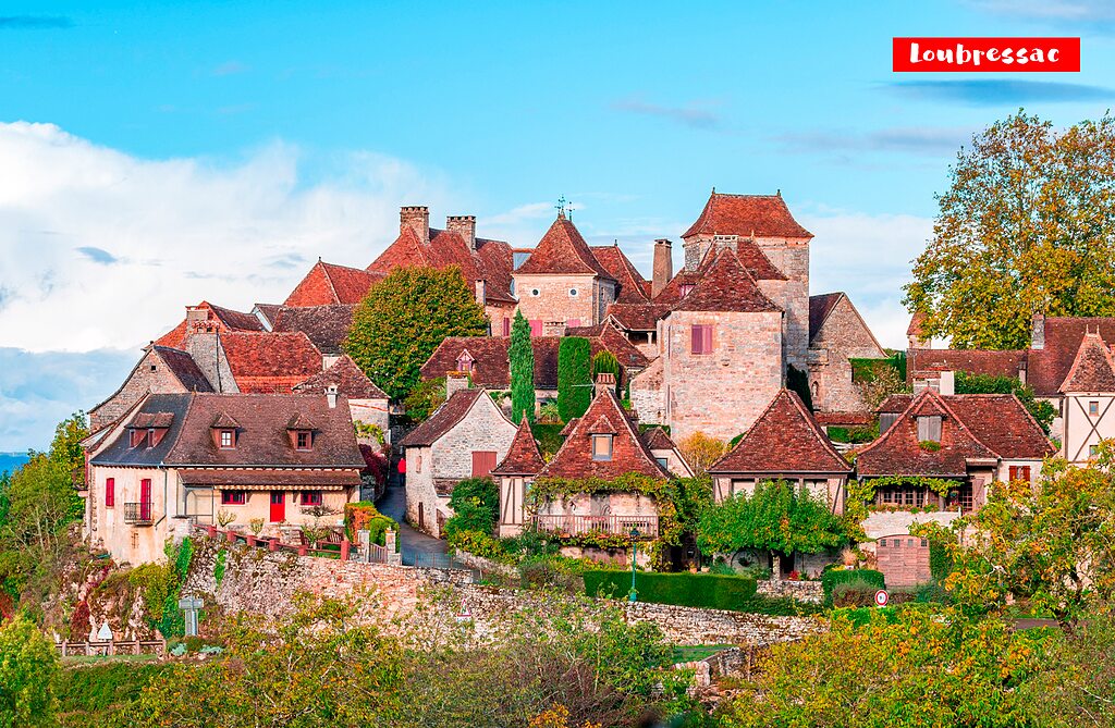 Pueblo medieval de Loubressac, un lugar pintoresco para visitar cerca del camping.