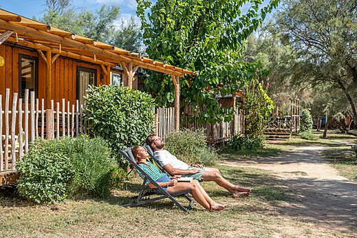 Mobil-home de madera en el camping CAPFUN Lou Village en Vendres (34).