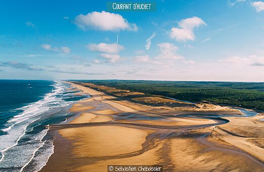 El Courant d'Huchet, r�o costero y playa salvaje cerca de Mimizan, Landas.
