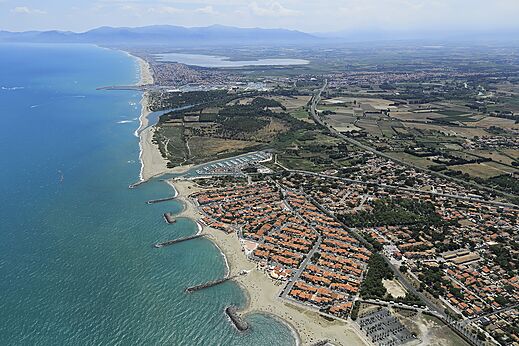 Costa mediterr�nea en el camping VAGUES OCEANES Marinette en Ste Marie La Mer (66).