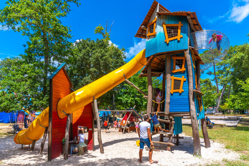 Juego Carabouille - Zona de juegos infantil, tobog�n gigante en el camping CAPFUN Mer en Labenne-Oc�an (40).