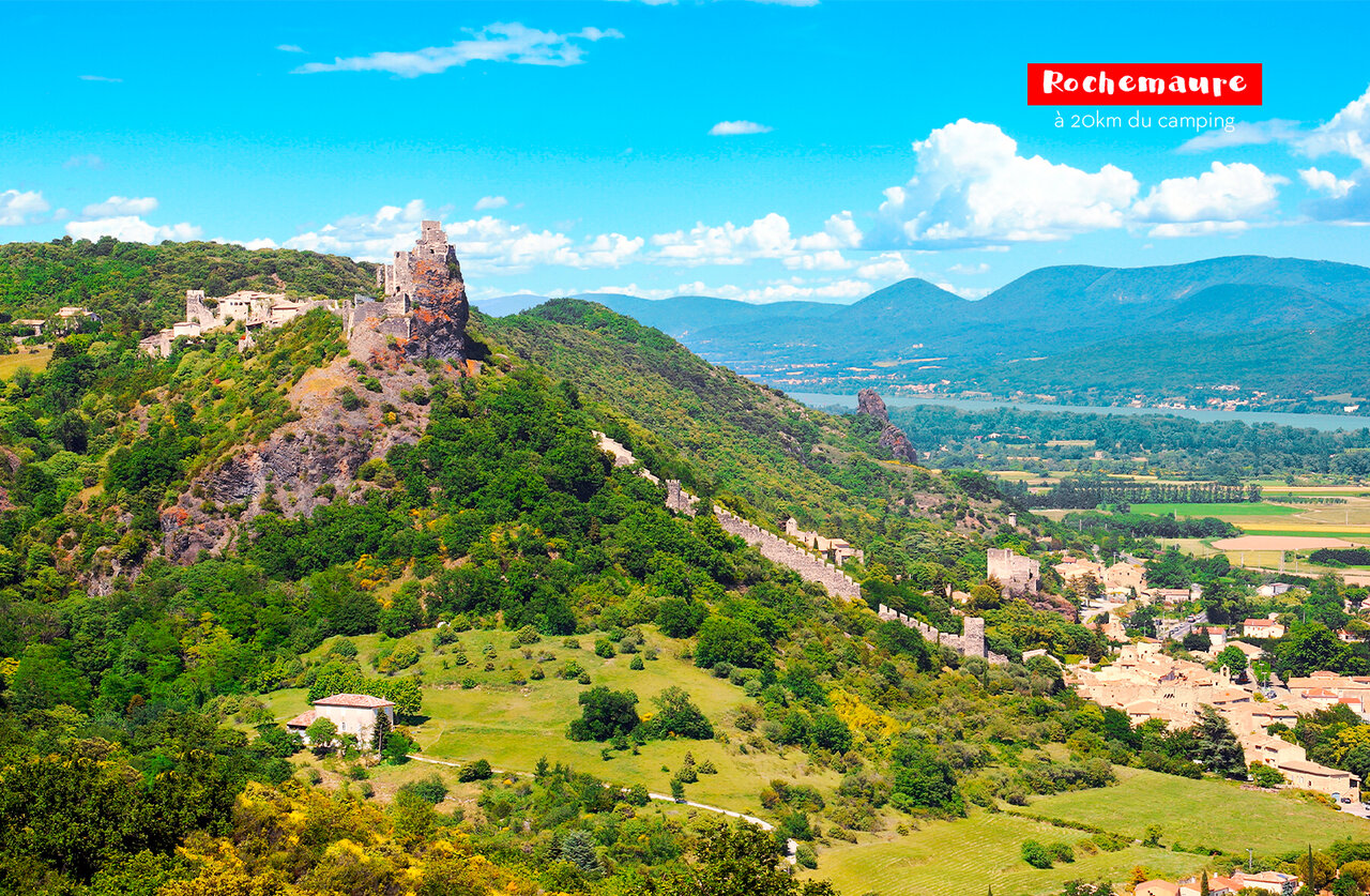 Pueblo medieval de Rochemaure y su castillo, Ard�che, para visitar.