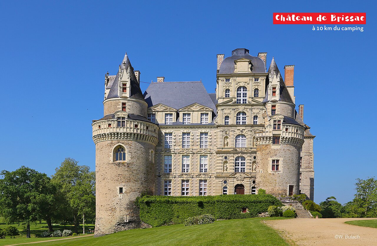 Castillo de Brissac, un hermoso monumento hist�rico para visitar en Pays de la Loire.