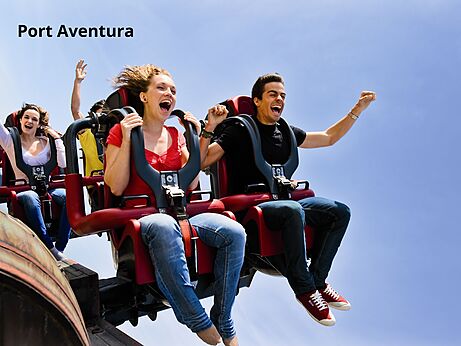 Monta�a rusa en Port Aventura, parque de atracciones para visitar cerca del camping.