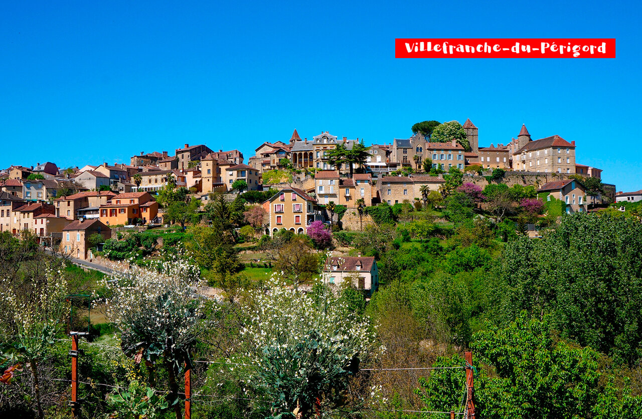 Pueblo medieval de Villefranche-du-P�rigord, un lugar para visitar cerca del camping.
