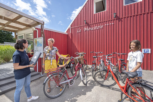 Alquiler de bicicletas y recepción en el camping VAGUES OCEANES Moustoir en Carnac (56).