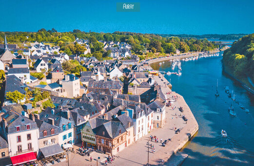 Puerto de Saint-Goustan en Auray, encantadora ciudad histórica en Bretaña.