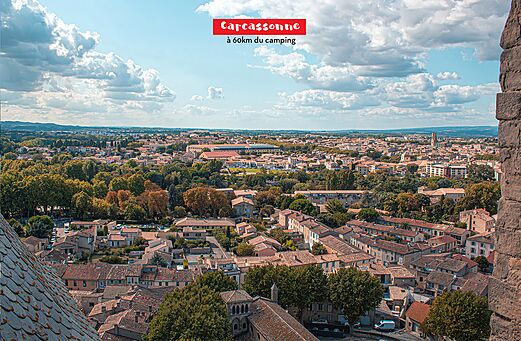 Vista panorámica de la ciudad histórica de Carcassonne, Occitania, Francia.
