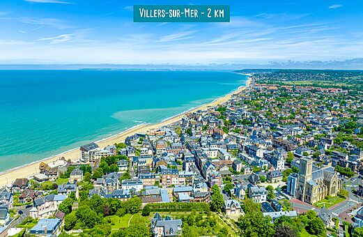Ciudad costera de Villers-sur-Mer y su playa, para visitar cerca del camping.