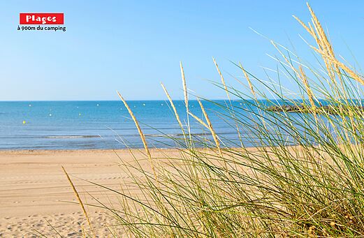 Playa de arena fina y mar Mediterráneo cerca del camping CAPFUN Ondines en Vias Plage (34).
