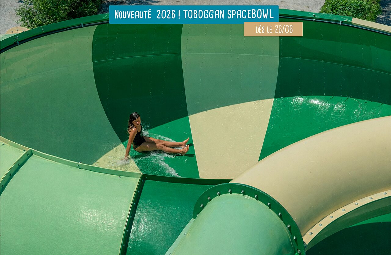 Tobog�n Spacebowl gigante, nueva atracci�n en el camping VAGUES OCEANES Paille Basse.