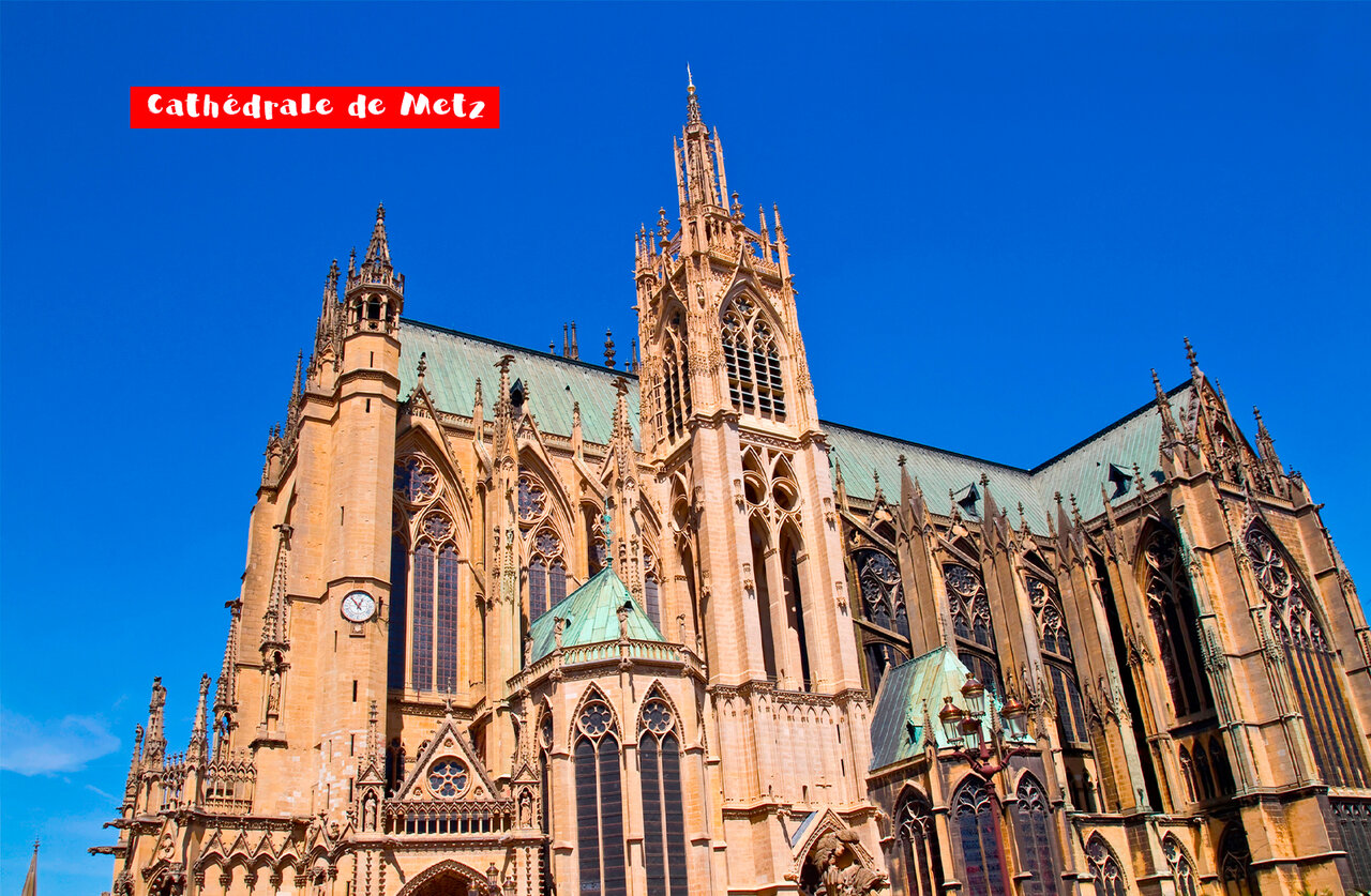 Majestuosa Catedral de San Esteban de Metz, monumento hist�rico para visitar en Mosela.