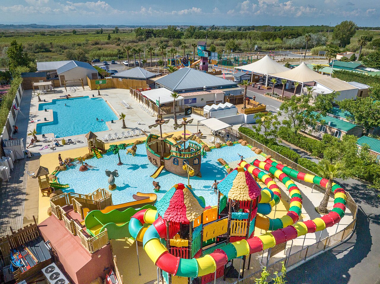 Gran parque acu�tico en el camping CLICOCHIC Palmira Beach, Vendres-Plage (34).