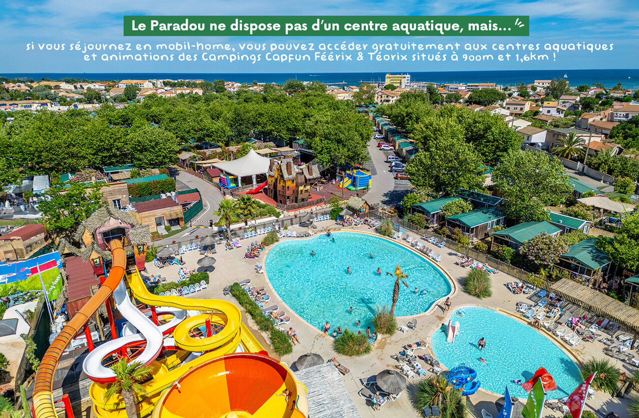 Vista a�rea del parque acu�tico con toboganes y piscinas en el camping CLICOCHIC Paradou en Marseillan-Plage (34).