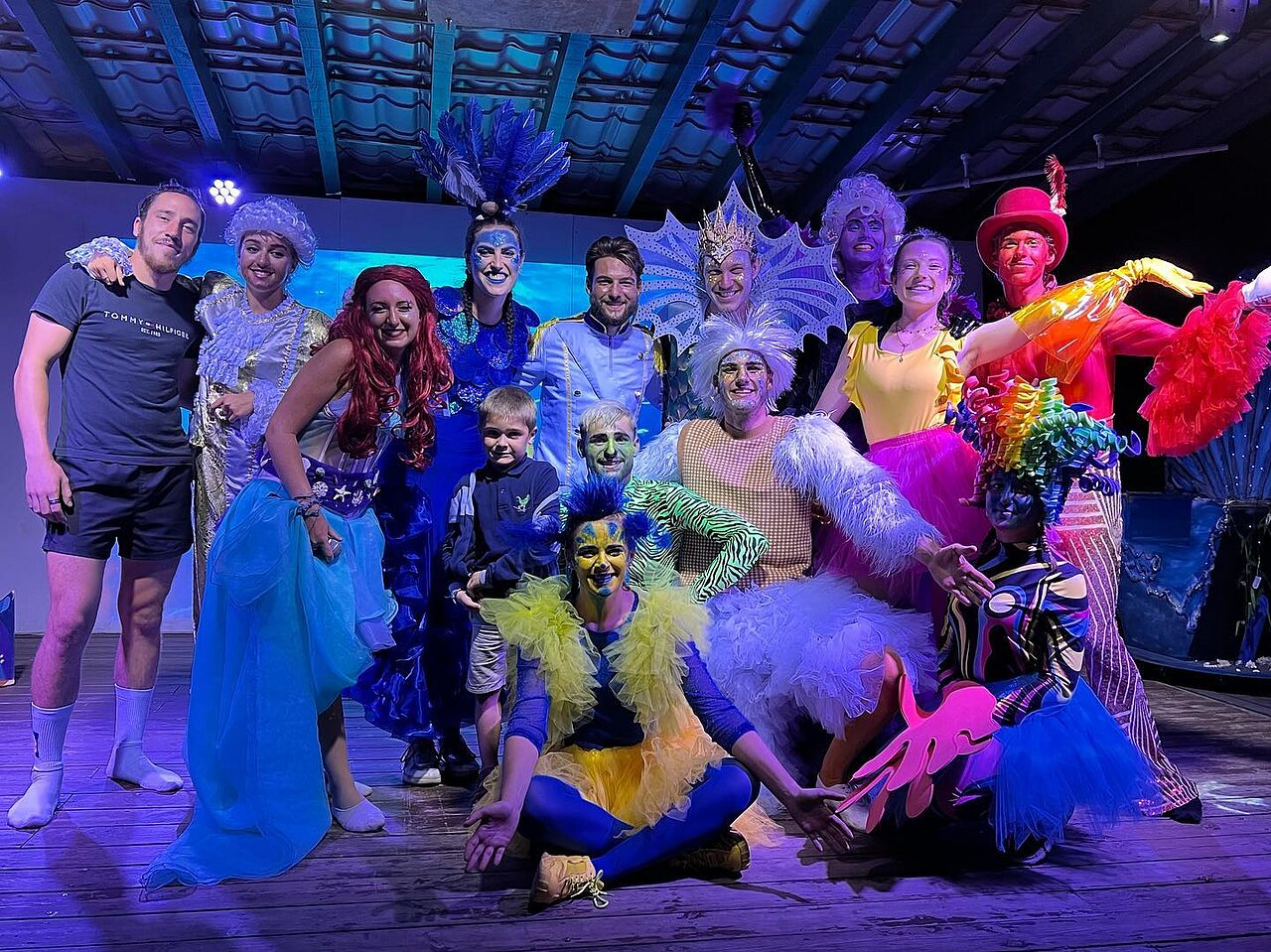 Animaci�n festiva y artistas en el camping CAPFUN Pin�da en CAZAUX (33).