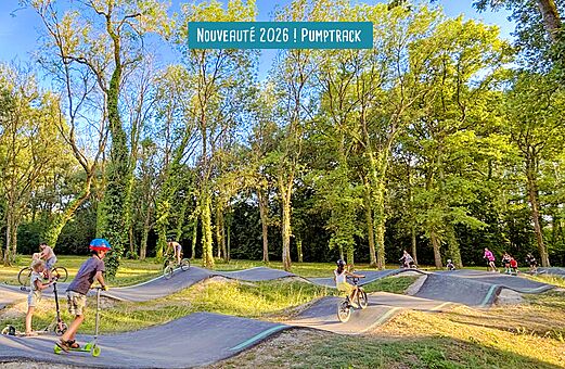 Pista de pumptrack moderna para bicicletas y patinetes en el camping VAGUES OCEANES Cerca de la Fuente.