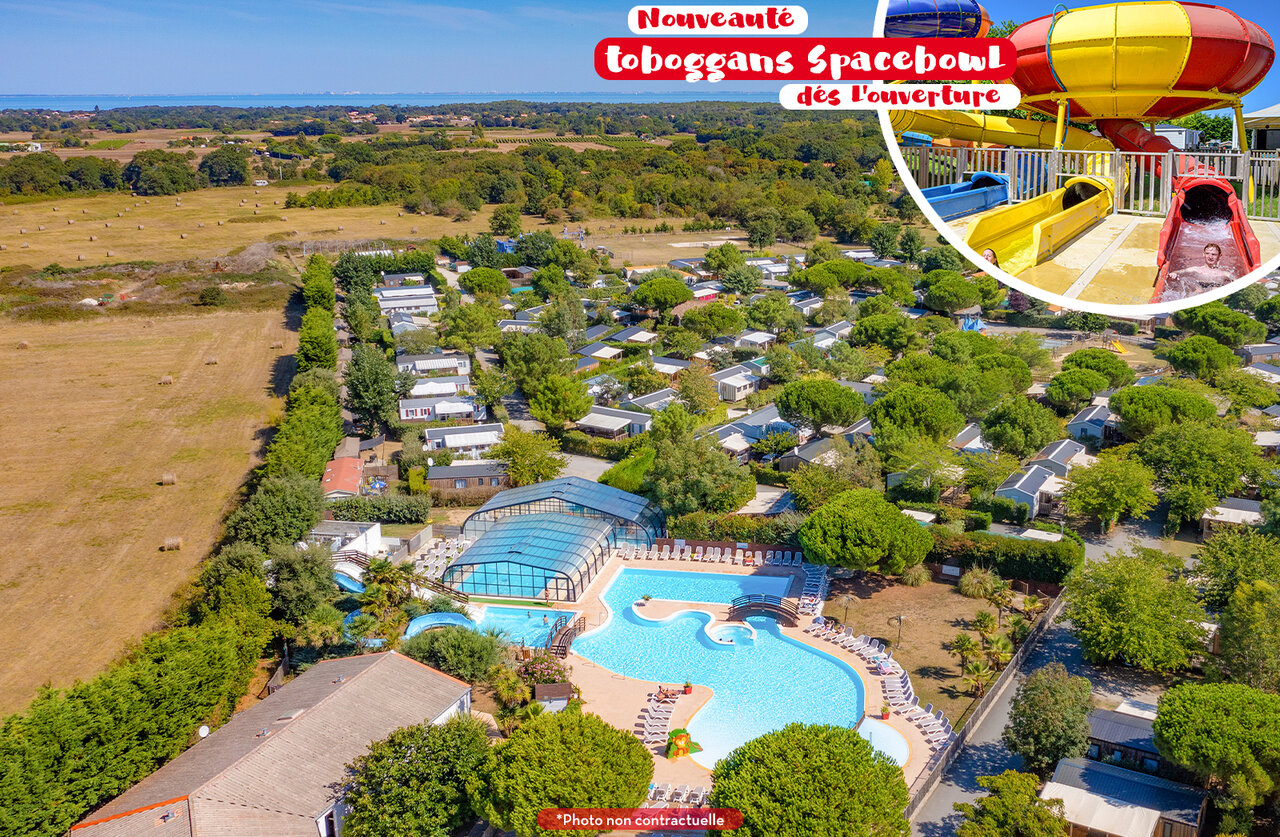 Piscina exterior, toboganes Spacebowl en el camping CAPFUN Quatre Vents d'Ol�ron (17).