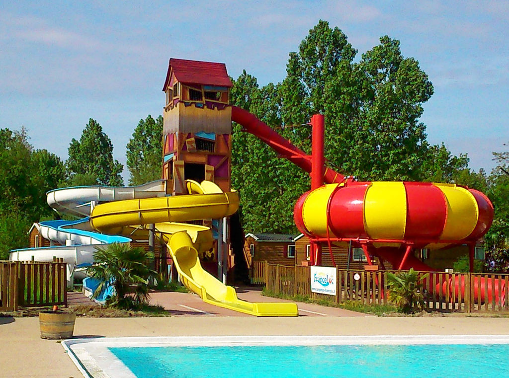 Rgnire : Maisons dans les arbres, Camping Rhone Alpes - 11