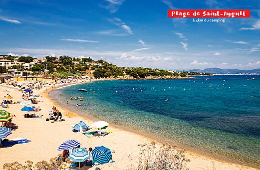 Playa de Saint-Aygulf, arena fina y mar Mediterr�neo cerca de Fr�jus.