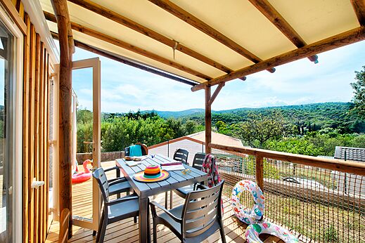 Terraza Mobil-home, vista naturaleza en CAPFUN La Rumba en Fr�jus.