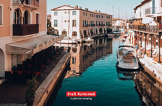 Encantador pueblo lacustre de Port Grimaud, sus canales y barcos, cerca de Fr�jus.