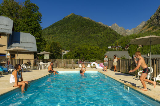 Piscina familiar, monta�as en CAPFUN Saint Colomban en Saint Colomban des Villards.