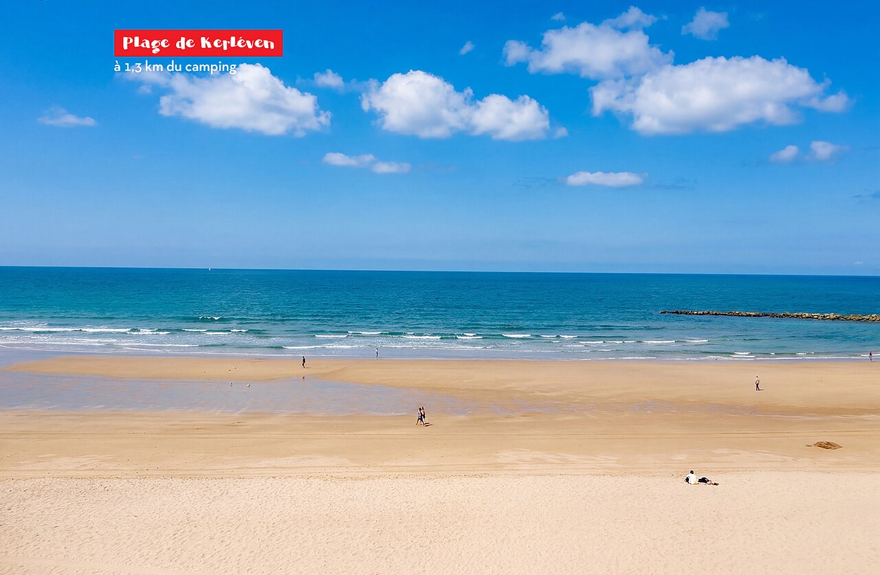 Plage de Kerl�ven, vaste �tendue de sable fin pr�s de La For�t Fouesnant.