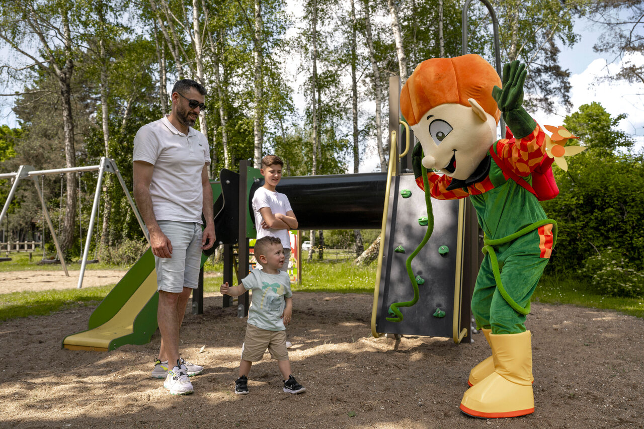 Mascota, ni�os, juegos en el camping CLICOCHIC Les Saules de Cheverny en Cheverny (41).