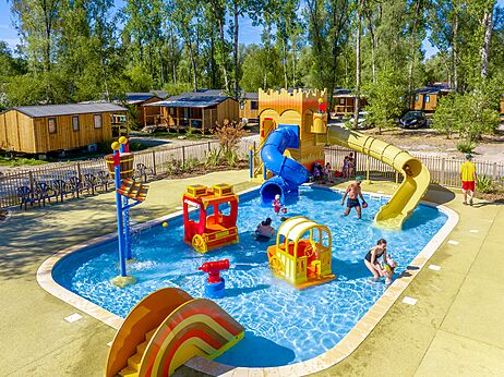 Patau-splatch, juegos acu�ticos en el camping CLICOCHIC Les Saules de Cheverny.