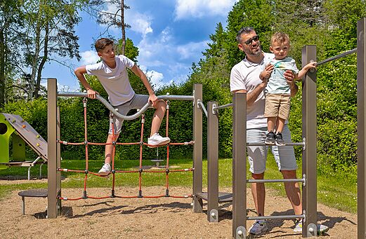 Zona de juegos para niños en el camping CLICOCHIC Les Saules de Cheverny en Cheverny (41).
