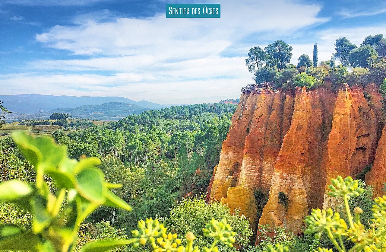 Sendero de los Ocres de Roussillon, paisajes coloridos de Provenza-Alpes-Costa Azul para visitar.