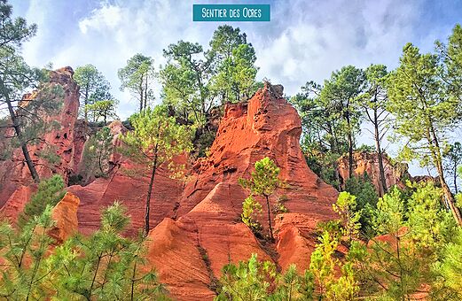 Sendero de los Ocres, paisajes coloridos de Roussillon en Provenza.