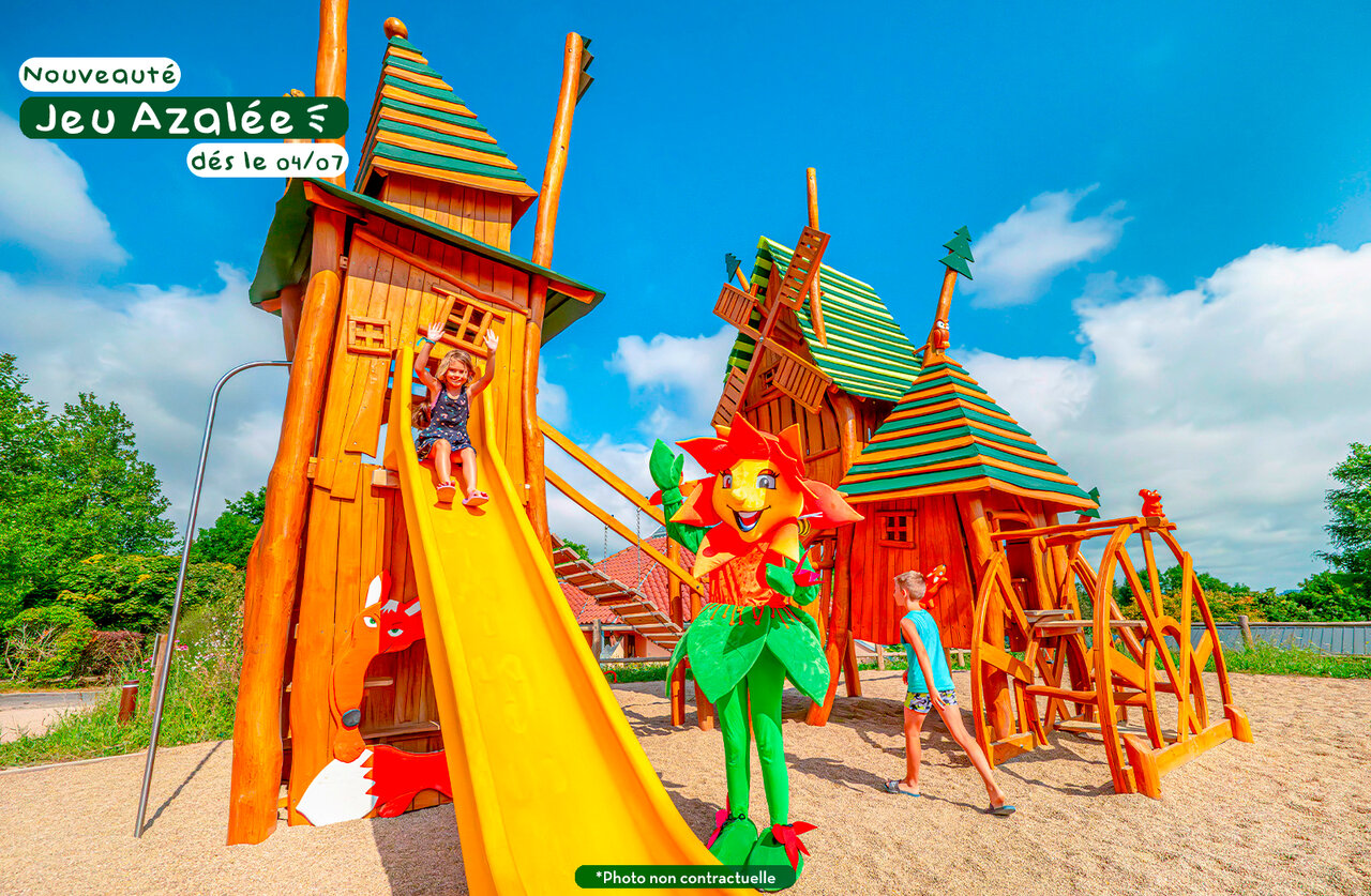 Nuevos juegos Azal�e, tobog�n y mascota en el camping CLICOCHIC Soleil Levant.