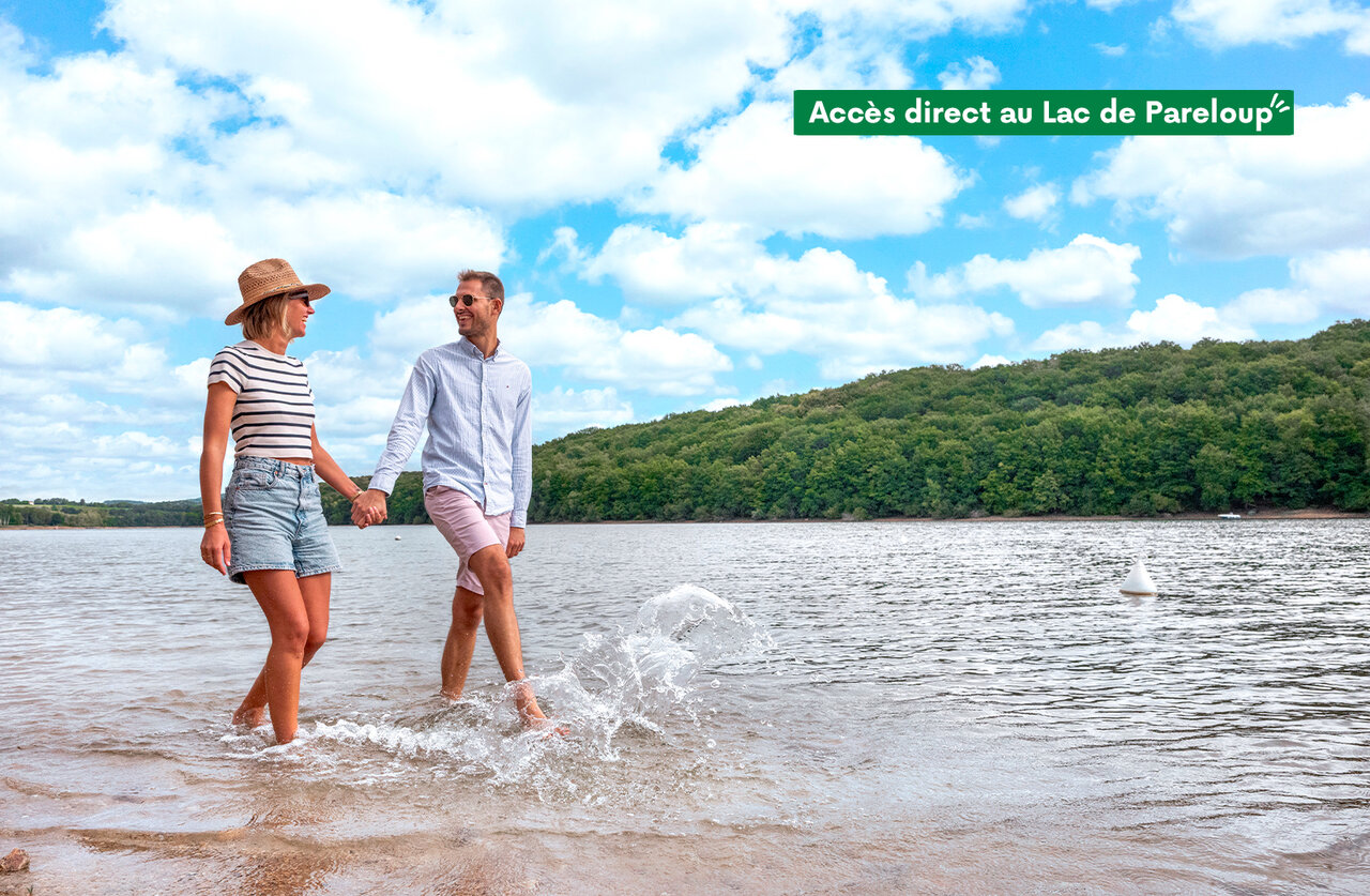 Lago Pareloup, en el camping CLICOCHIC Soleil Levant en Canet-de-Salars (12).