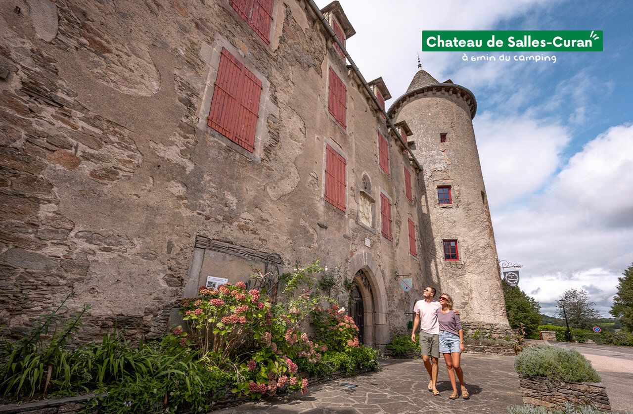Castillo de Salles-Curan, monumento hist�rico para visitar cerca de Salles-Curan, Aveyron.