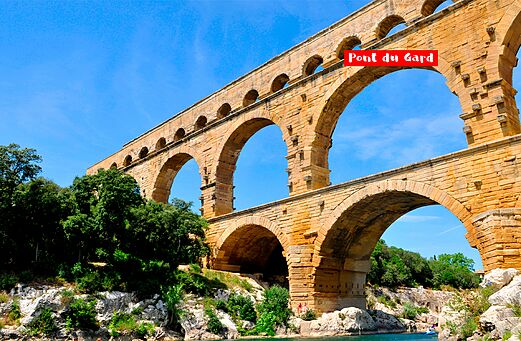 Pont du Gard, acueducto romano histórico, para visitar cerca de Remoulins (30).