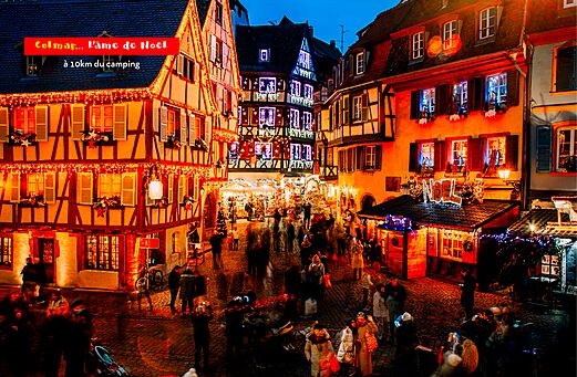 Mercado de Navidad m�gico en Colmar, Alsacia, con casas de entramado de madera iluminadas.