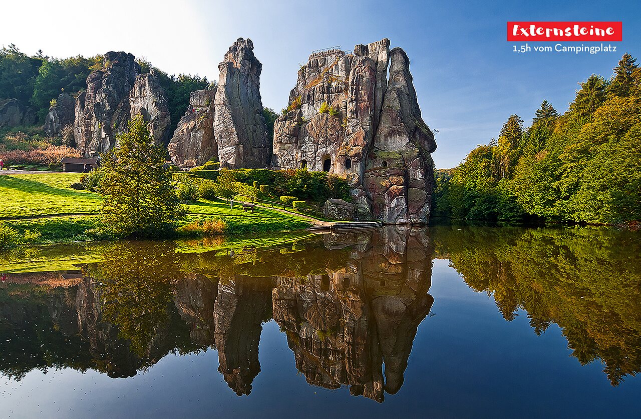 Externsteine, impresionantes formaciones rocosas y lago, para visitar cerca de Tecklenburg.