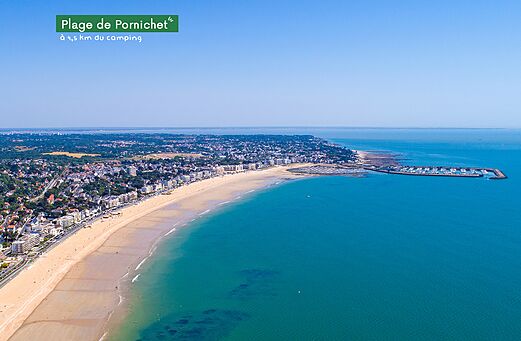 Playa de Pornichet, ciudad costera y puerto deportivo en Loira Atlántico.