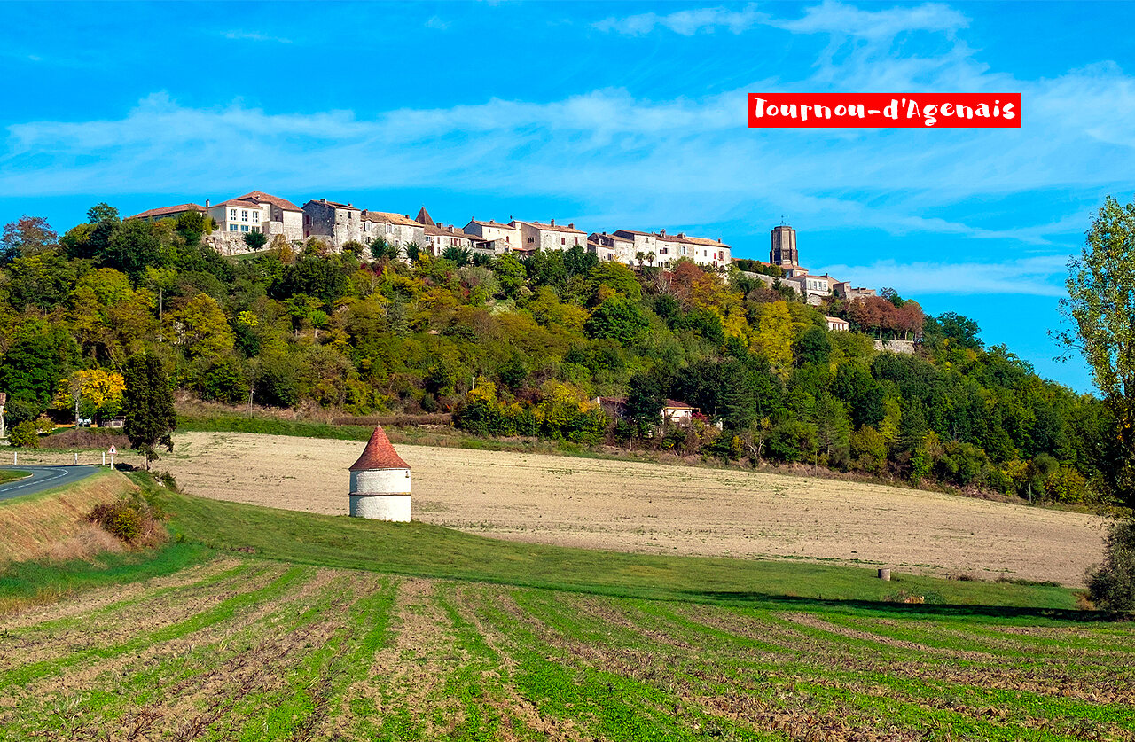 Pueblo medieval de Tournon-d'Agenais, Lot-et-Garonne, para visitar cerca del camping.