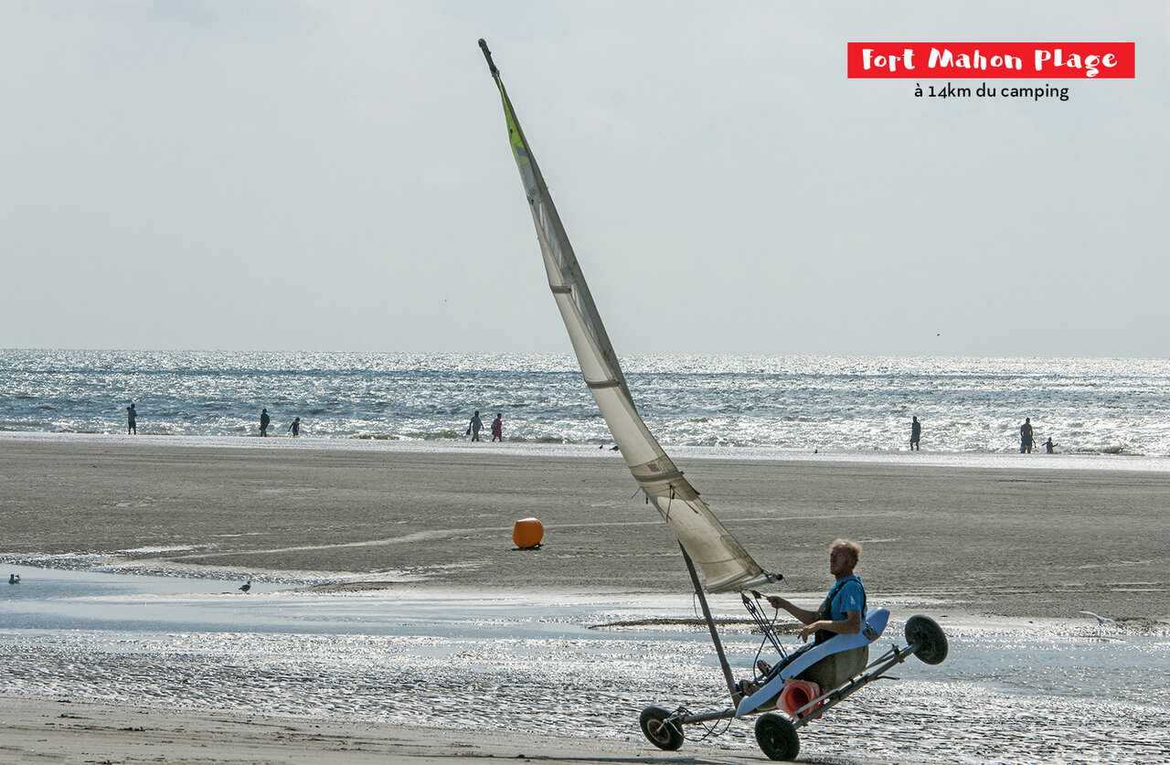 Carro a vela en la playa de Fort Mahon, cerca de la Bah�a de Somme.