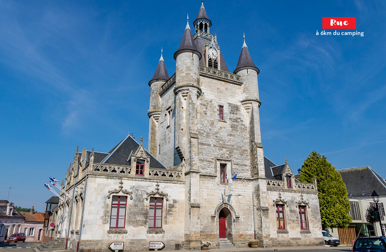 Hist�rico Ayuntamiento de Rue, un lugar para visitar en Picard�a.