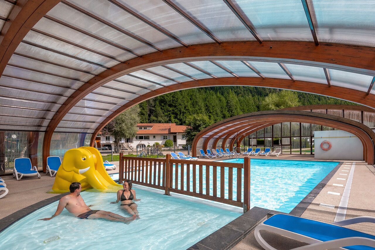 Lago de Longemer, hermoso paraje natural para actividades acu�ticas en los Vosgos.