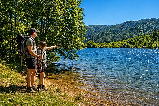 Senderistas lago monta�a camping CLICOCHIC Verte Vall�e XONRUPT LONGEMER (88).